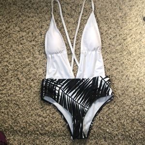 One piece swim suit